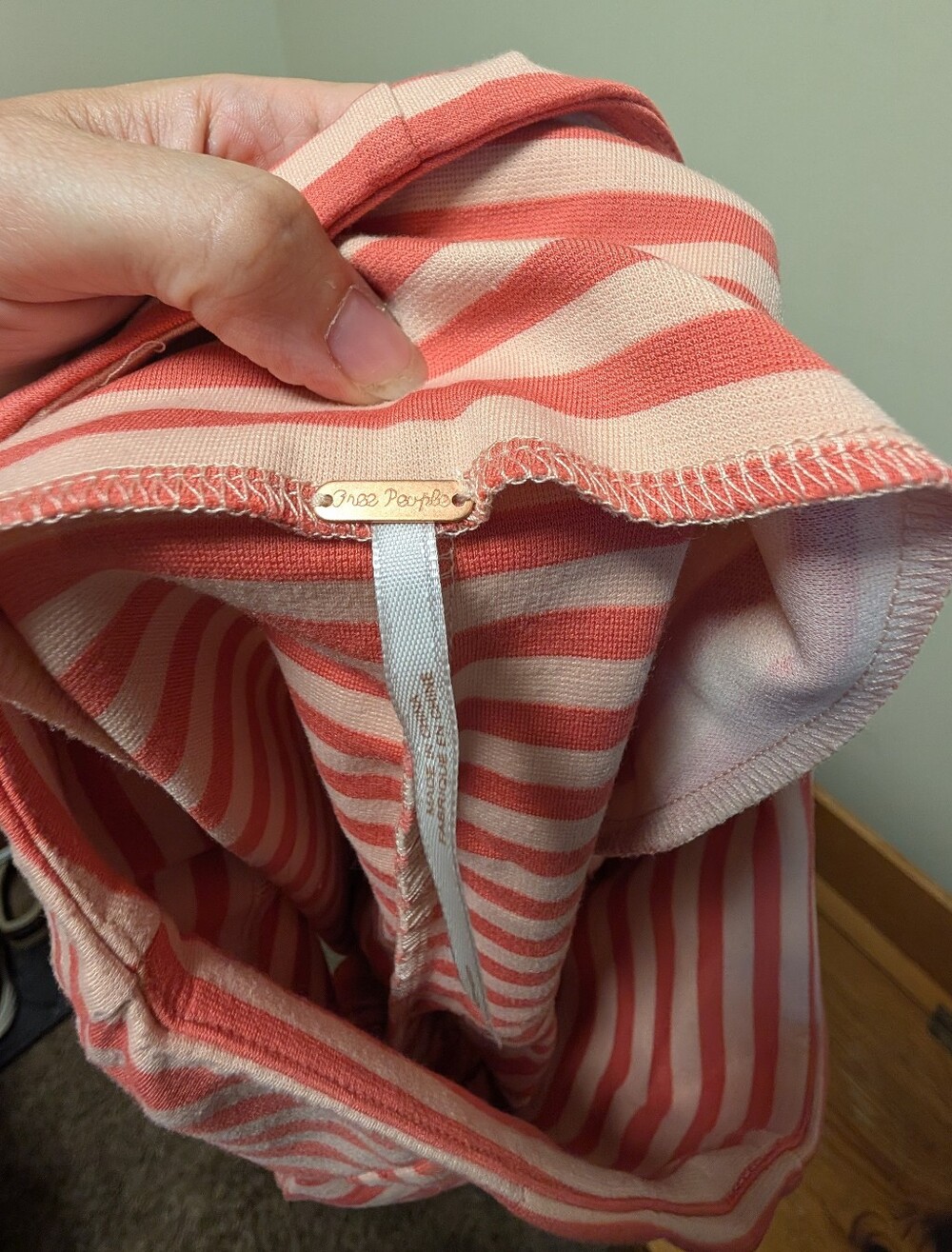 Free People Pink Coral Striped Fitted Stretch Shorts Size Medium - Picture 4 of 4